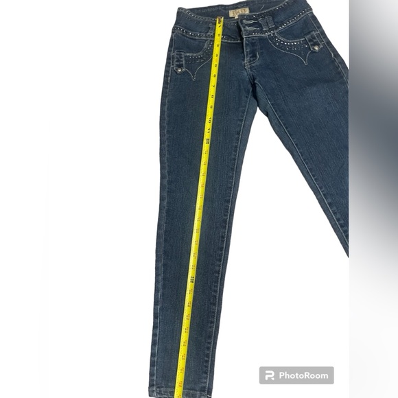 Women’s Colombian Skinny Jeans - Picture 4 of 5